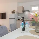 Apartament Tina&tea *